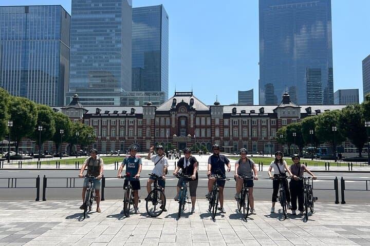 Tokyo Top Highlights 3h Guided Cycling Tour
