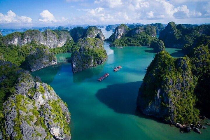 Luxury 3-Day Bai Tu Long Bay Tour