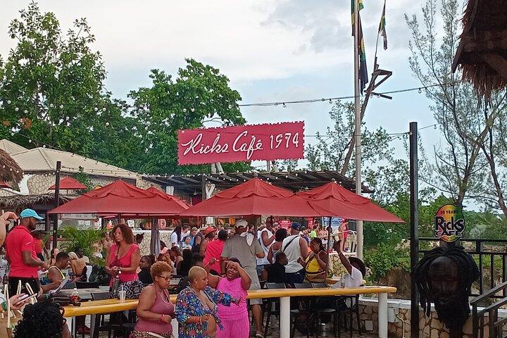 Seven Miles Beach in Negril and Ricks Cafe from Montego Bay