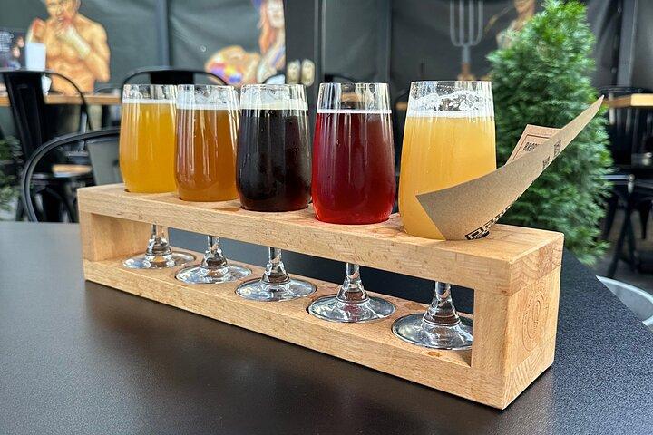 Krakow Old Town City Tour Game with Craft Beer Tasting