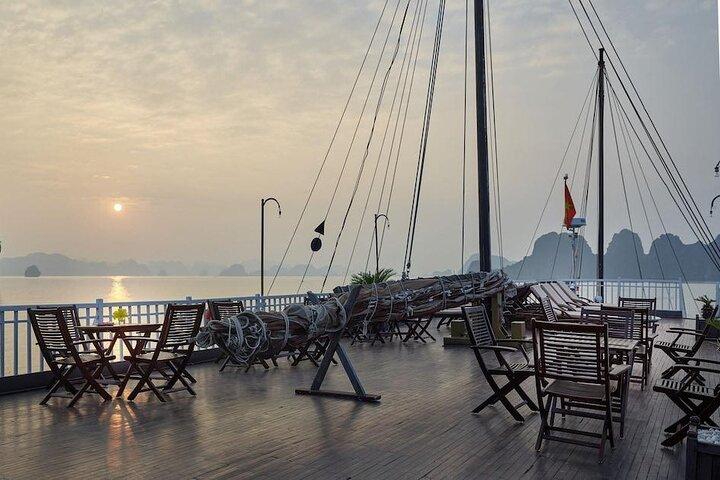 Luxury 3-Day Bai Tu Long Bay Tour