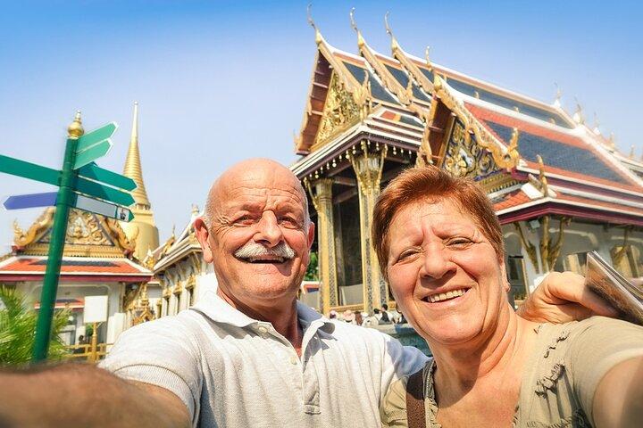 Guided Walking Temple Tour Grand Palace, Wat Pho and Wat Arun