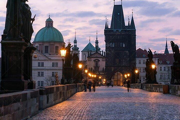 Transfers and driving tours in Prague and Czech Republic