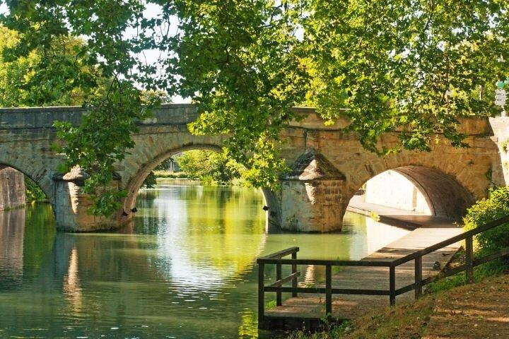 Explore Châlons en Champagne 8h Tour from Paris and Back
