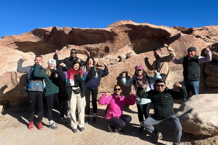 Tour of the Rainbow Valley and Petroglyphs of Yerbas Buenas