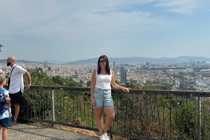 Barcelona: Magic Montjuïc Tour, Wine Tasting & Best photo spots!