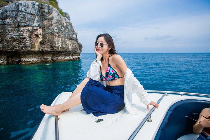 Snorkeling and Kayaking Tour at Angthong Marine Park by Speedboat from Koh Samui