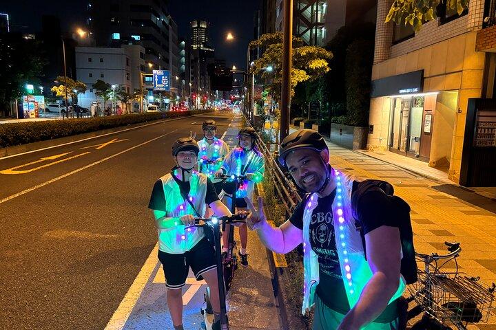 Tokyo: Tokyo Tower E-scooter Tour -Tower Ticket Included-