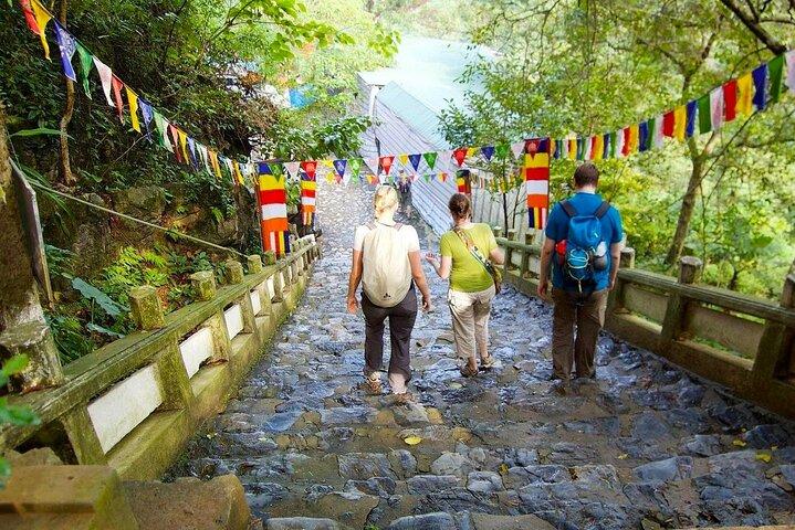 Hanoi: 1-Day Trip to Perfume Pagoda with Scenic Rowboat Journey