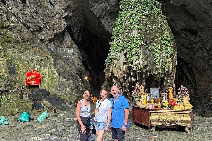 Hanoi: 1-Day Trip to Perfume Pagoda with Scenic Rowboat Journey