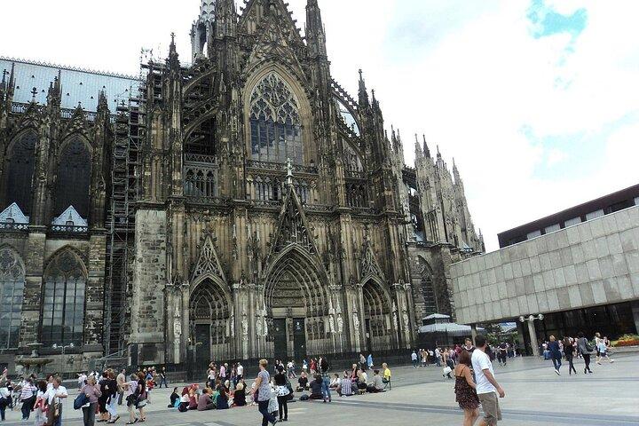 Private sightseeing Amsterdam to cologne Day Trip