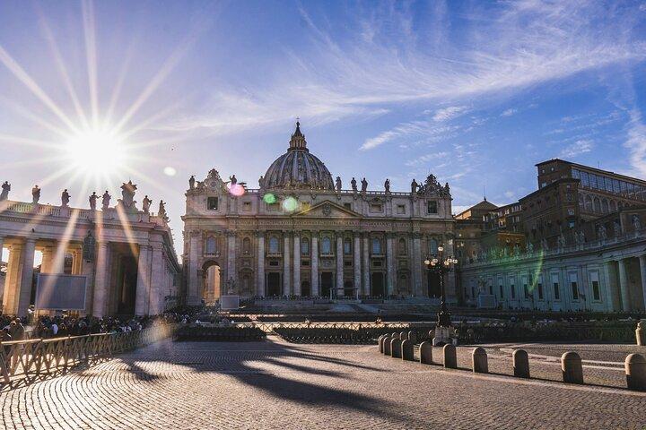 Basilica of St. Peter and Papal Tombs Guided Tour