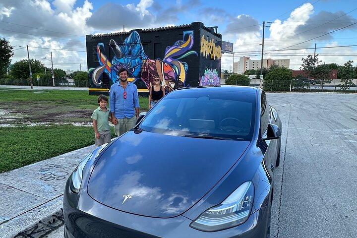 Private Miami City Tour in Tesla with local expert