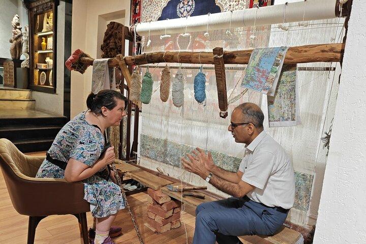 Delhi Textile & Handicraft Tour: Artisan Workshops Experience