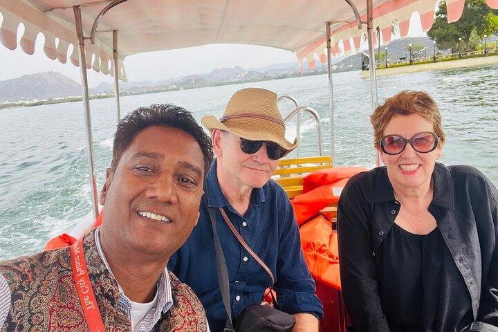 Udaipur Full Day Private Sightseeing City Tour with Guide
