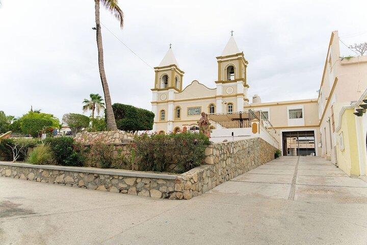 Cabo San Lucas and San Jose del Cabo Sightseeing Tour