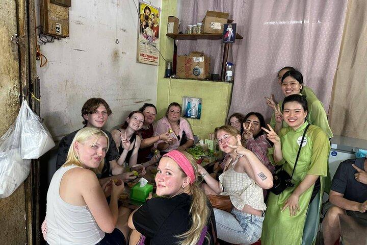 Ho Chi Minh City: Motorbike Street Food Tour with 12 Tastings