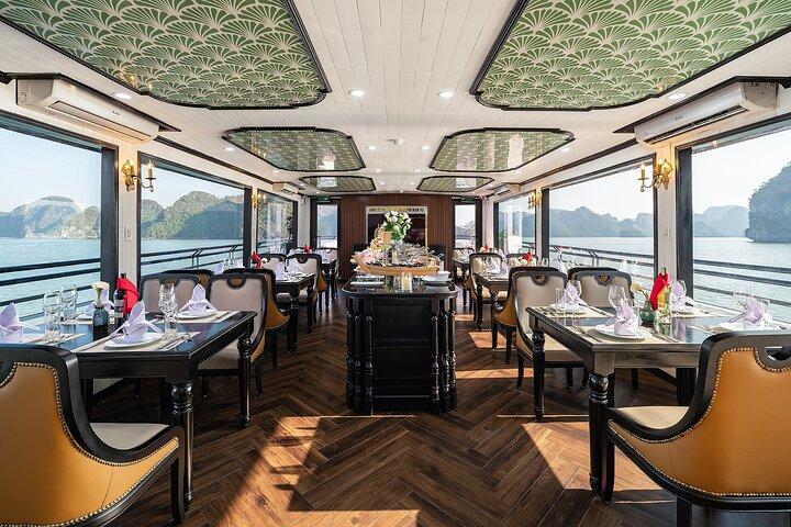 5-Star Ha Long Bay Cruise with Kayaking & Buffet Lunch from Hanoi