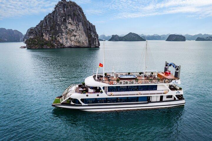 Hanoi: Ha Long Bay 5-Star Day Cruise with Jacuzzi, Lunch, Party