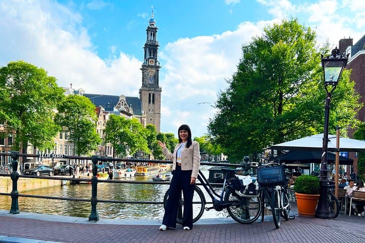 Walking Tour about Golden Age Architecture with a private guide