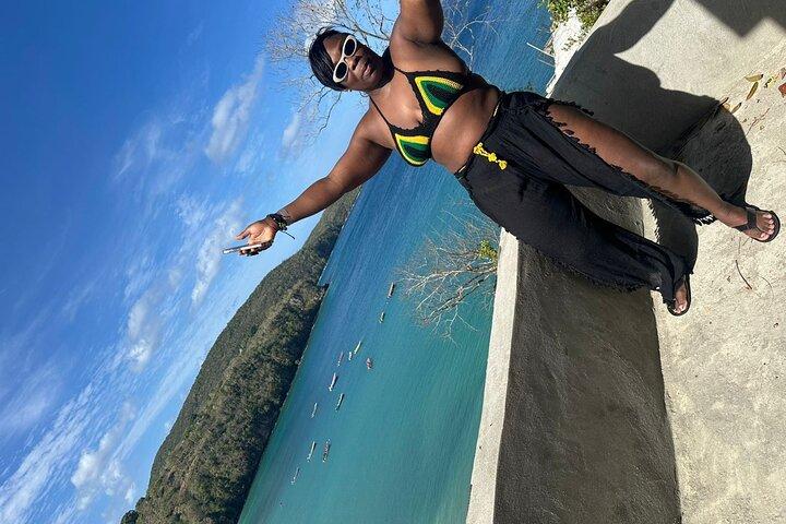 Saint Lucia West Coast Sightseeing Tour with Scenic Stops