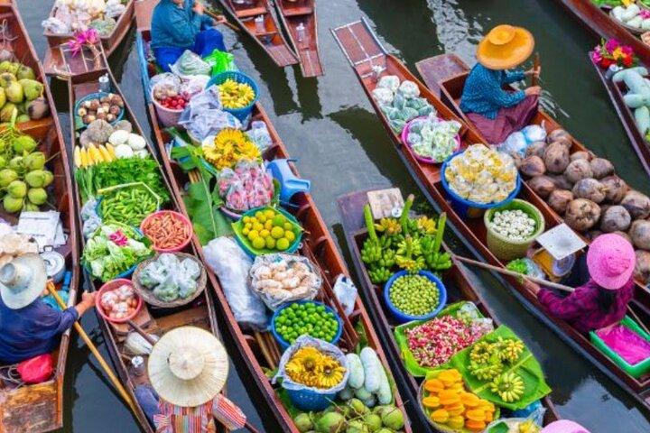 Private Damnoen Saduak Floating Market and Train Market Tour