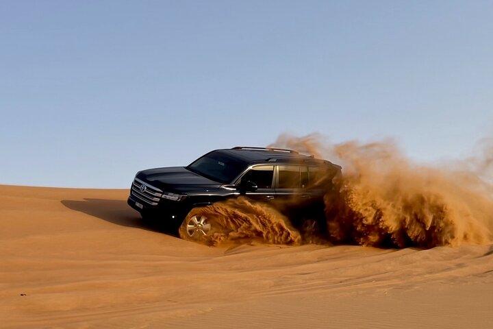 Evening Desert Safari in Red Dunes Dubai with Dinner and Show