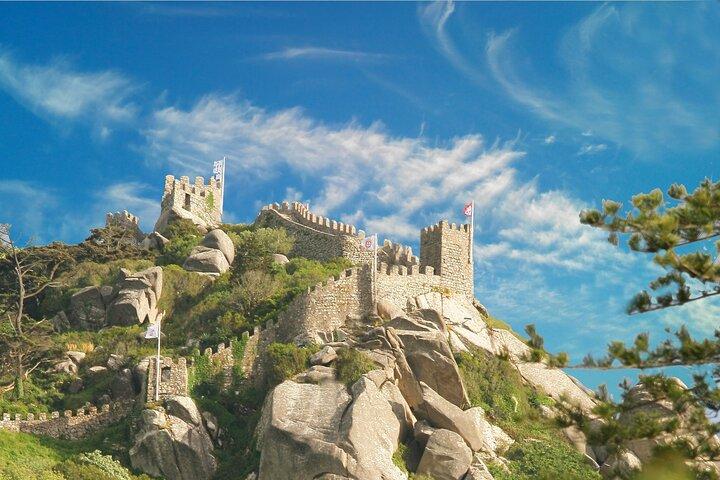 Private Tour - Sintra and Cascais on a Tesla 8-10hours