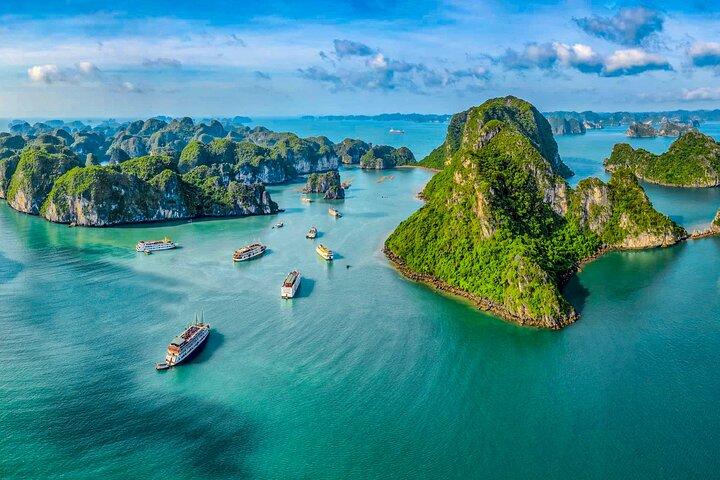 2-Day Luxury Cruise Through Bai Tu Long Bay’s Hidden Beauty