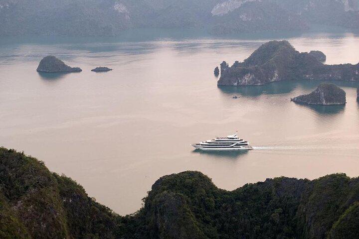 Halong Bay 2 Day Luxury Cruise 6 Star