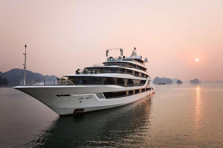 Halong Bay 2 Day Luxury Cruise 6 Star