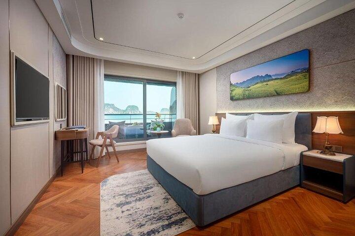 2-Day 6-Star Luxury Cruise Through Ha Long & Lan Ha Bay