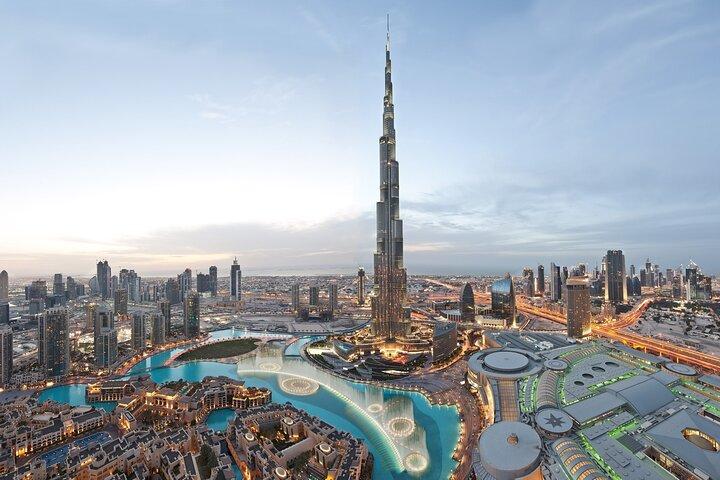 Dubai City Half Day Tour in Blue Mosque, Creek & Souqs