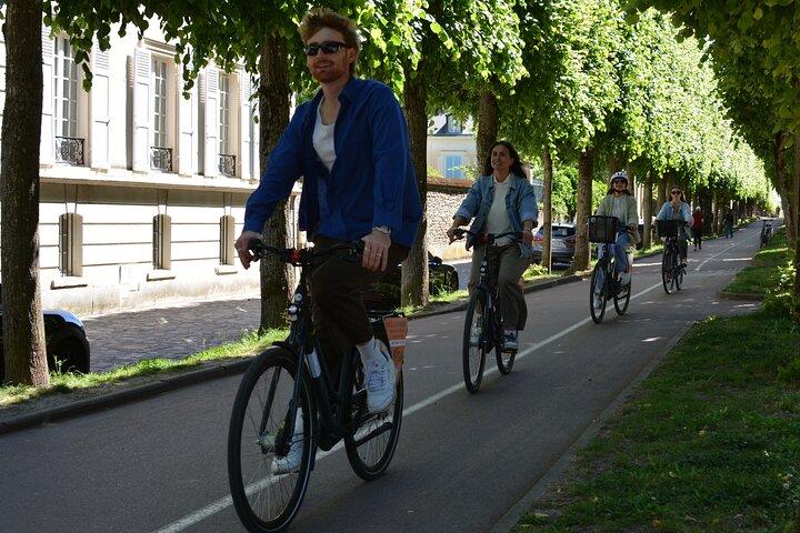 Versailles Premium Electric Bike Rental for a Relaxed Ride