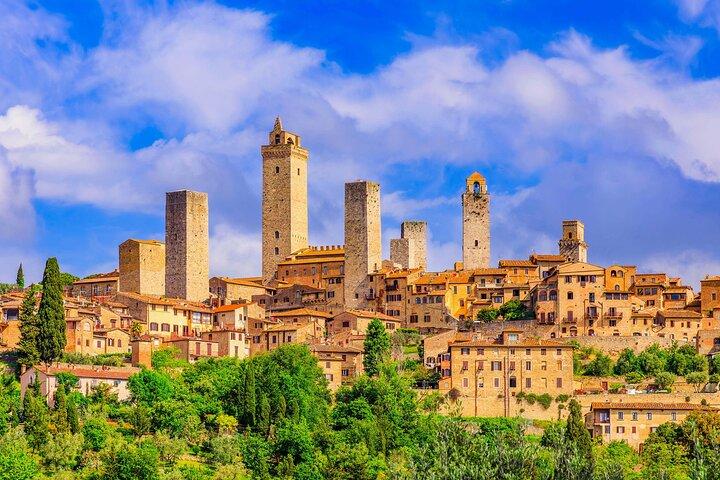 San Gimignano Walking Tour with Audioguide on Your Smartphone