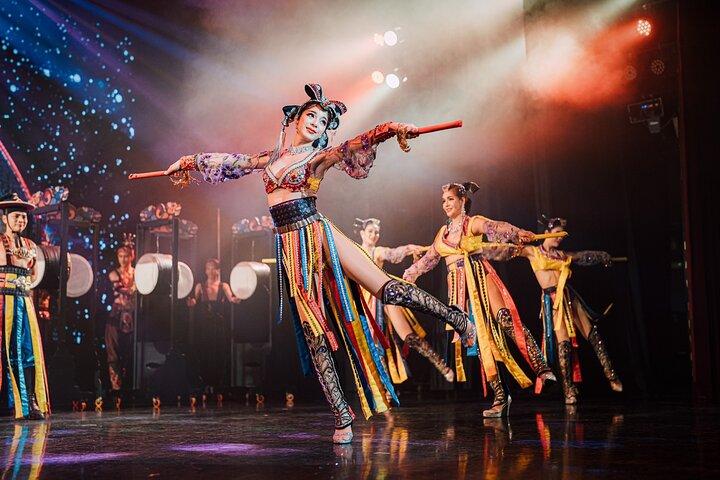 Dazzling Simon Cabaret Show in Phuket