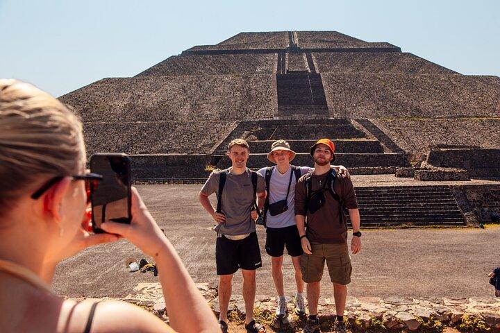 La Esencia de Teotihuacán en 2 Horas – Tour en Español Guia Local