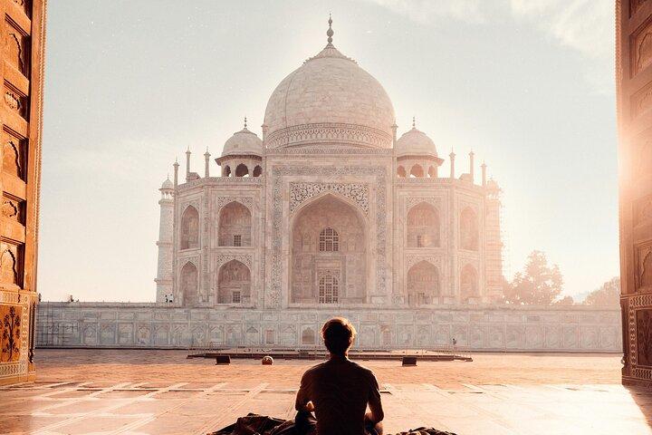 1-Day Trip to The Taj Mahal and Agra from Delhi