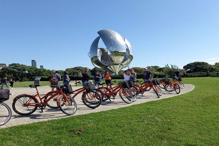 Buenos Aires Bike Tour: North Districts, Recoleta and Palermo