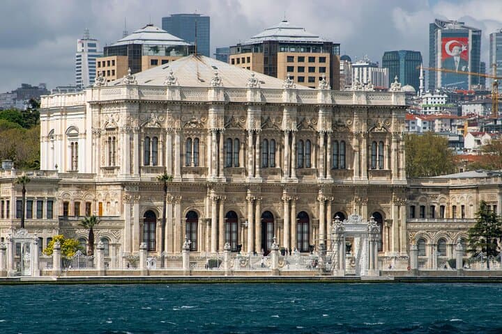 Istanbul Combo: Bosphorus Cruise & Dolmabahce Tour