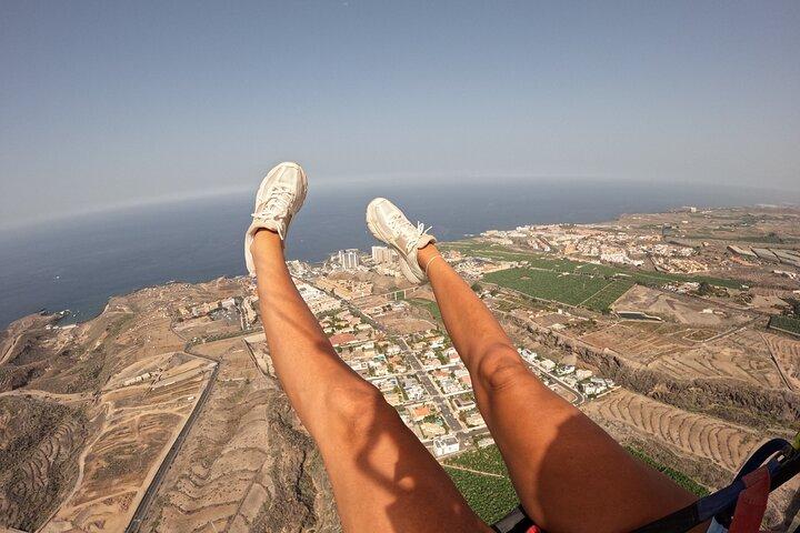 Premium Paragliding in Tenerife : Photos, videos and pickup included