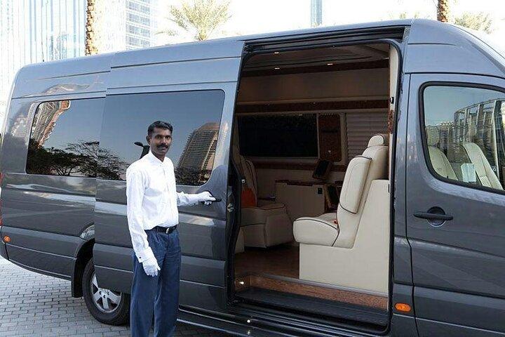 Dubai Private Driver Airport Transfers with SEDAN, Van