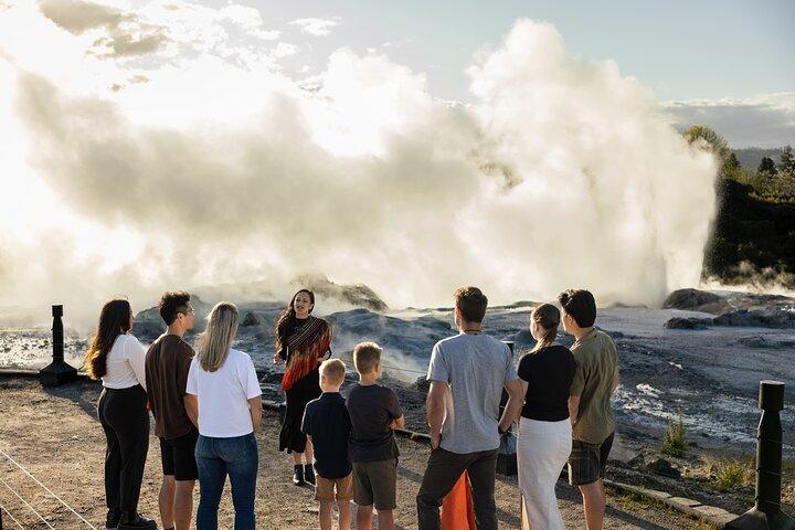 Te Puia: Te Rā Guided Experience