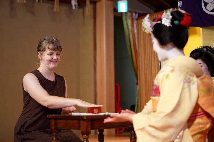 Kyoto:Exclusive Maiko & Geisha Show with Dinner, Games & Open Bar