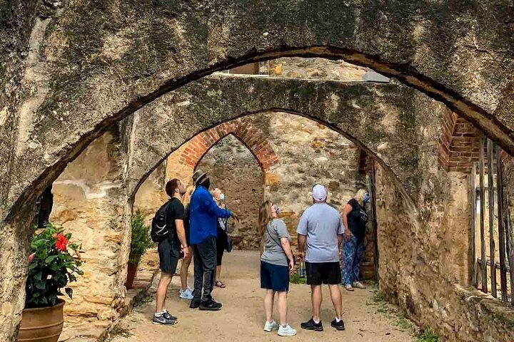 San Antonio: Alamo, Downtown & Mission San José Van Tour