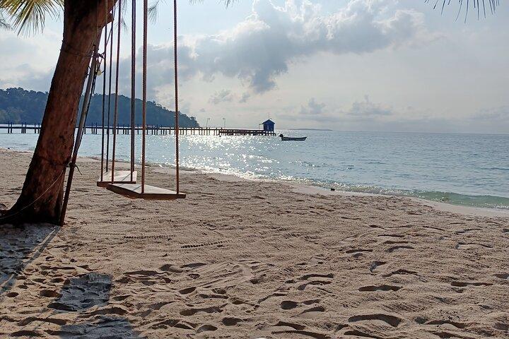 10 Day Cambodia Temples Beaches and Capital City