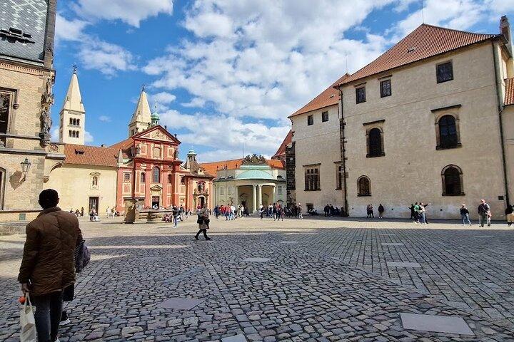 Prague Castle and Lobkowicz Palace Entry Tickets with Audio Tour