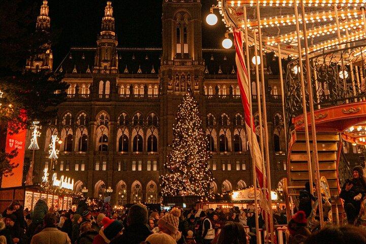 Vienna Christmasmarket Walk: 5 Markets & Old Town in 3h (DE/EN)