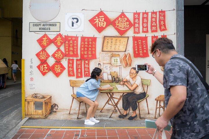 Singapore: Chinatown Hawker Market Food Tour with 7 Food Tastings