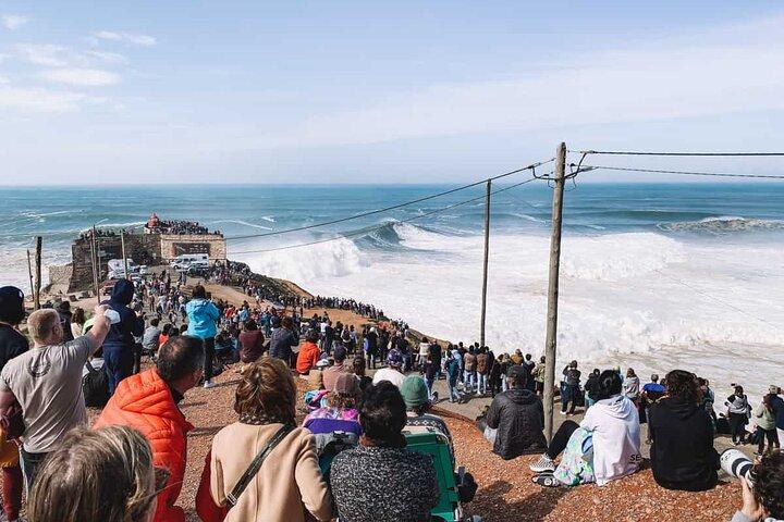 From Porto ↔ Lisbon with up to 4 stops : Aveiro, Nazaré, Óbidos